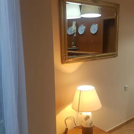 Hotel Aqua 2* ラヴダ
