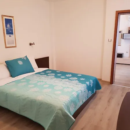 Hotel Aqua 2*
